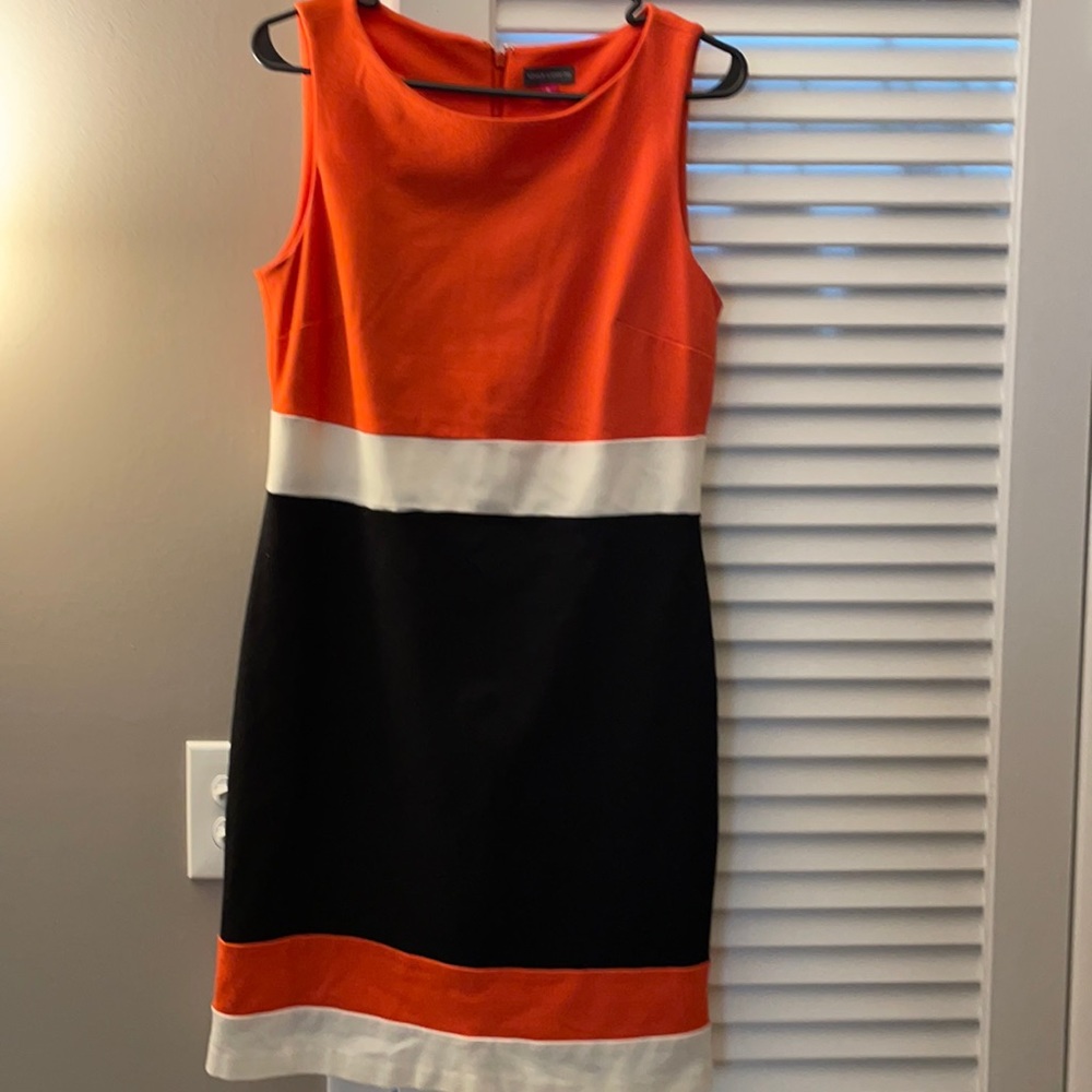 Vince Camuto side 6 sheath dress